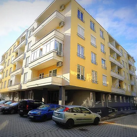 Serbona شقة كلادوفو